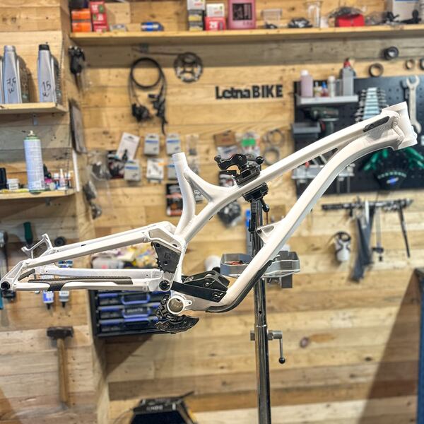 Letná Bike — fotografie 10 z dílny a servisu kol